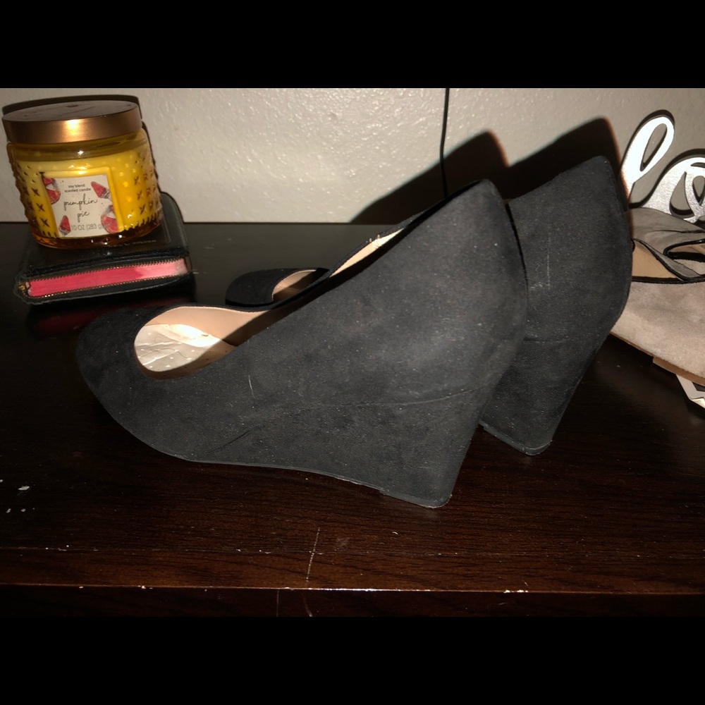 Black wedge suede shoes
